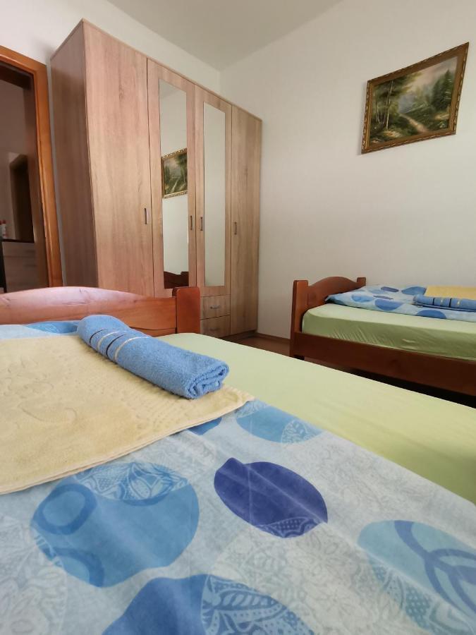 Apartment Osmajic ปลูชิเน ภายนอก รูปภาพ
